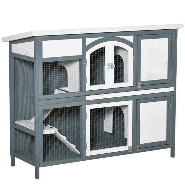 Rabbit hutch on store legs